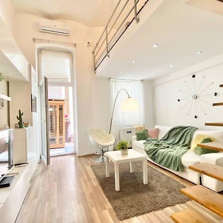 Stay Cool! Apartment With Sauna And Private Garden Budapesta Exterior foto