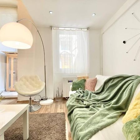Stay Cool! Apartment With Sauna And Private Garden Budapesta Exterior foto