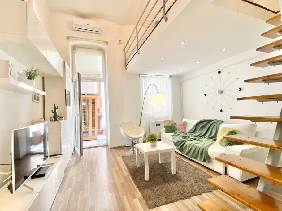 Stay Cool! Apartment With Sauna And Private Garden Budapesta Exterior foto